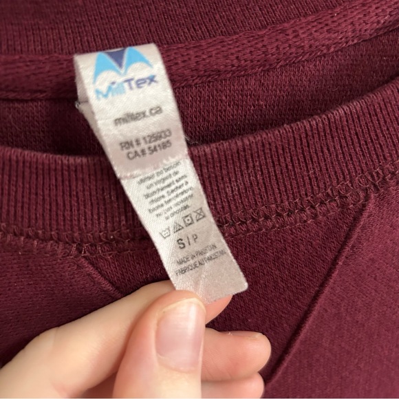 University of Toronto Crewneck Sweatshirt - Picture 3 of 3